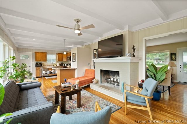 1610 Crestview Drive, New Albany, IN 47150