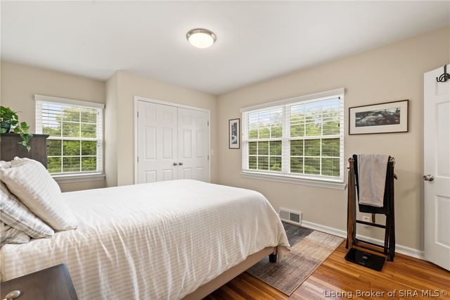 1610 Crestview Drive, New Albany, IN 47150