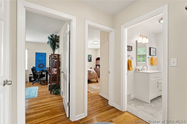 1610 Crestview Drive, New Albany, IN 47150