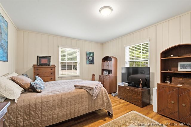 1610 Crestview Drive, New Albany, IN 47150