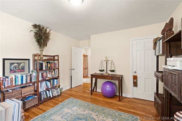 1610 Crestview Drive, New Albany, IN 47150