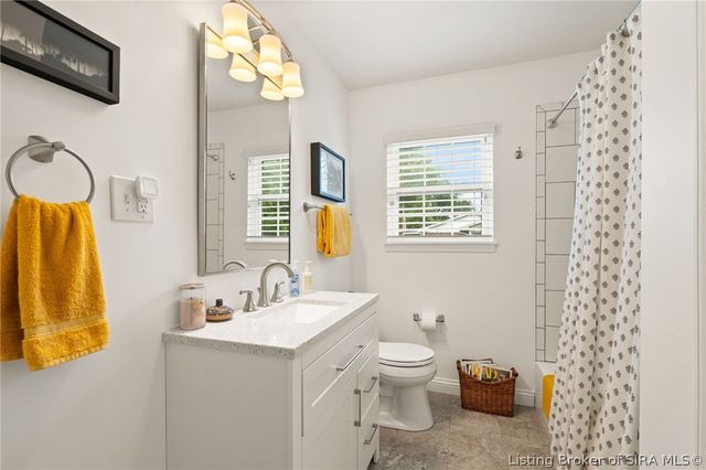 1610 Crestview Drive, New Albany, IN 47150