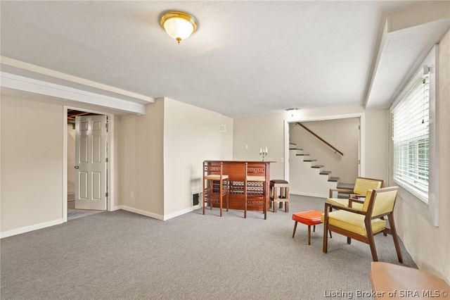 1610 Crestview Drive, New Albany, IN 47150