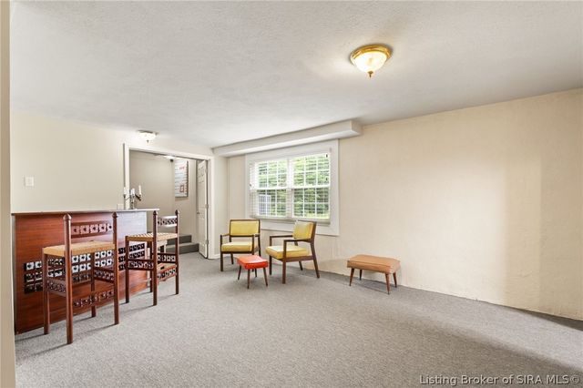1610 Crestview Drive, New Albany, IN 47150