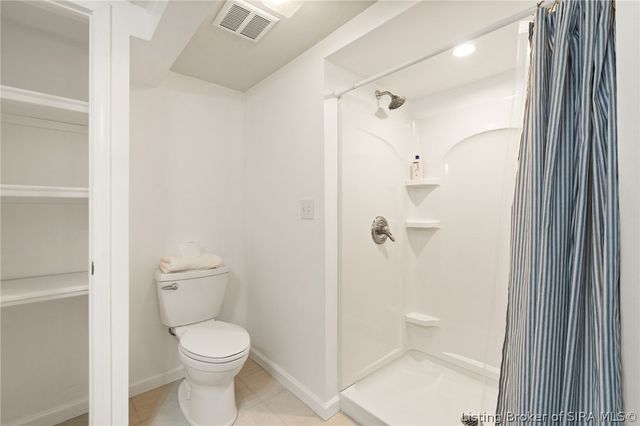 1610 Crestview Drive, New Albany, IN 47150