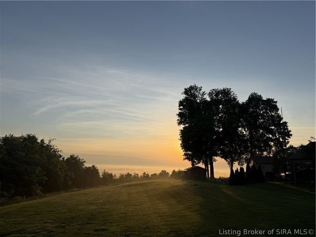1610 Crestview Drive, New Albany, IN 47150