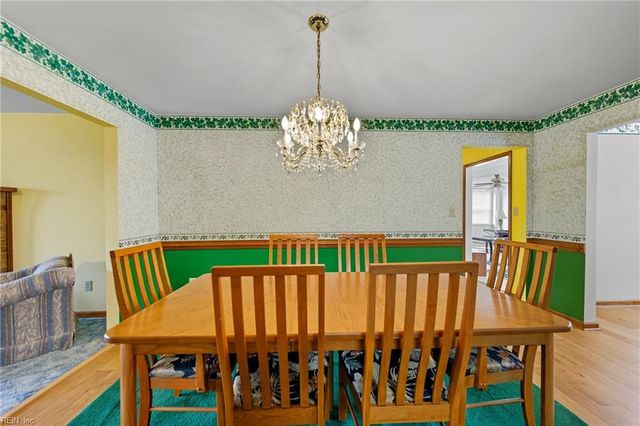 102 Wade AVE, Knotts Island, NC 27950