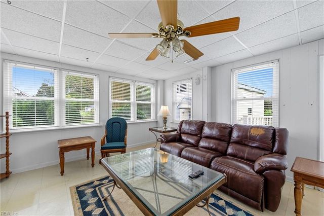 102 Wade AVE, Knotts Island, NC 27950