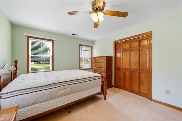 102 Wade AVE, Knotts Island, NC 27950