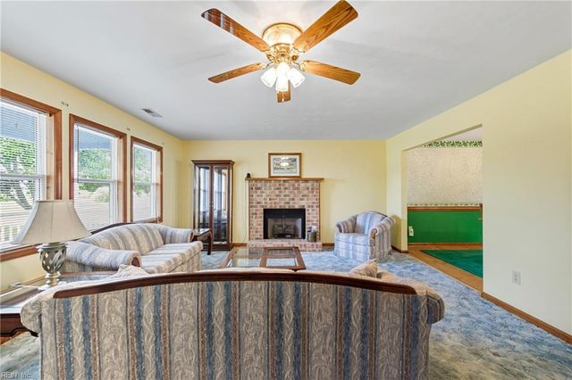 102 Wade AVE, Knotts Island, NC 27950