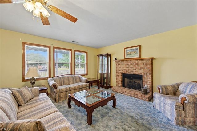 102 Wade AVE, Knotts Island, NC 27950