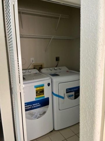 517 Spinnaker, Weston, FL 33326