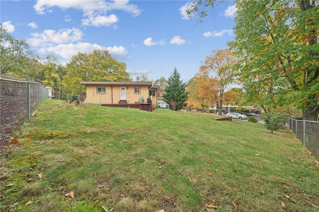 3608 Rosebriar Avenue, Shaler, PA 15116