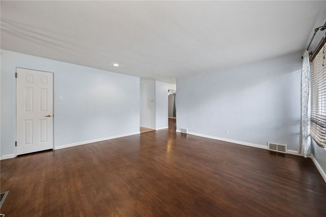 3608 Rosebriar Avenue, Shaler, PA 15116