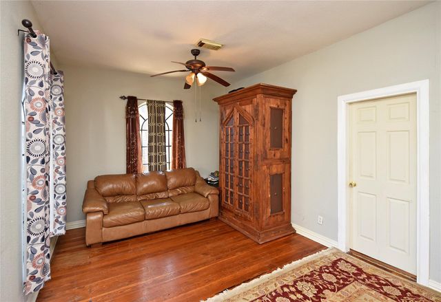 4104 Walker Street, Houston, TX 77023