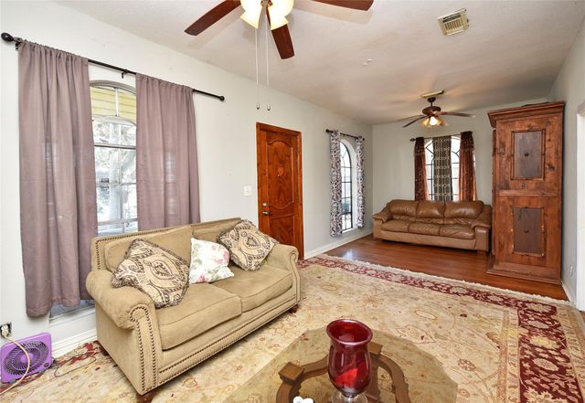 4104 Walker Street, Houston, TX 77023