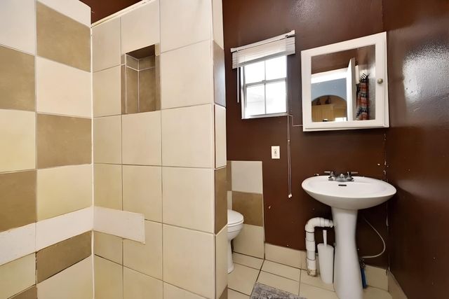 4104 Walker Street, Houston, TX 77023