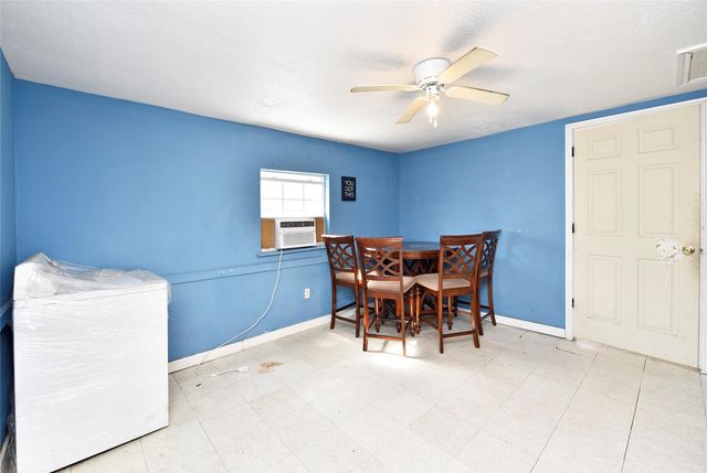 4104 Walker Street, Houston, TX 77023