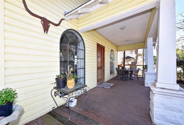 4104 Walker Street, Houston, TX 77023