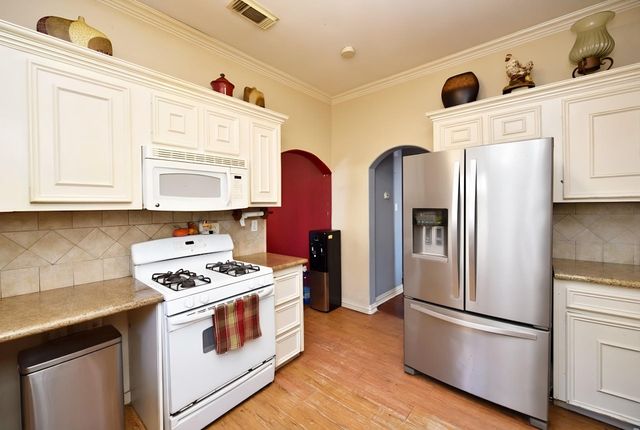 4104 Walker Street, Houston, TX 77023