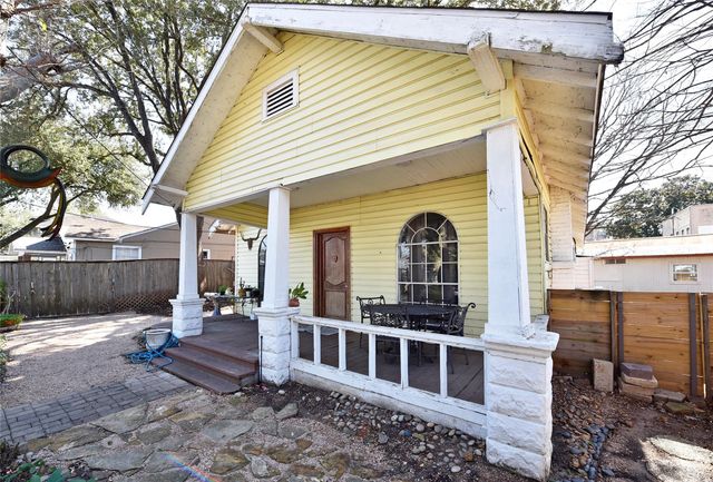 4104 Walker Street, Houston, TX 77023