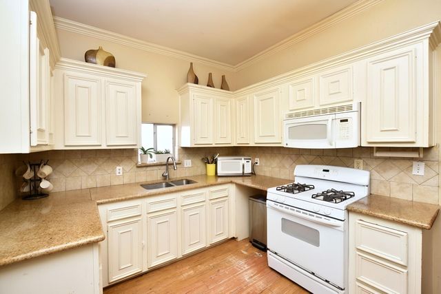 4104 Walker Street, Houston, TX 77023