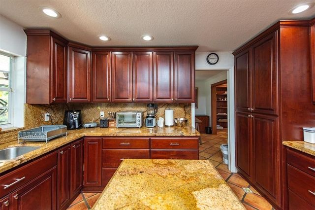 11650 SW 1st Street, Plantation, FL 33325