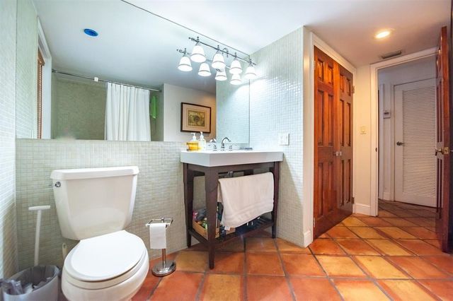 11650 SW 1st Street, Plantation, FL 33325