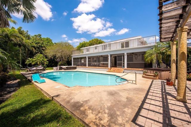 11650 SW 1st Street, Plantation, FL 33325