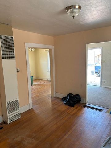 1928 Sunshine Terrace SE, Albuquerque, NM 87106