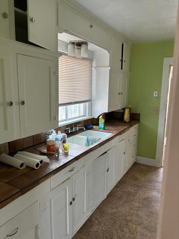 1928 Sunshine Terrace SE, Albuquerque, NM 87106