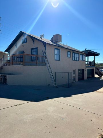 1928 Sunshine Terrace SE, Albuquerque, NM 87106