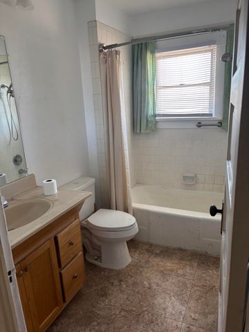 1928 Sunshine Terrace SE, Albuquerque, NM 87106