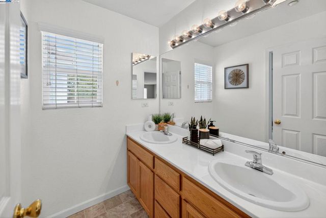 729 Copperfield Ct, Brentwood, CA 94513