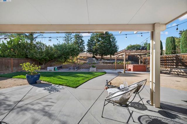 729 Copperfield Ct, Brentwood, CA 94513