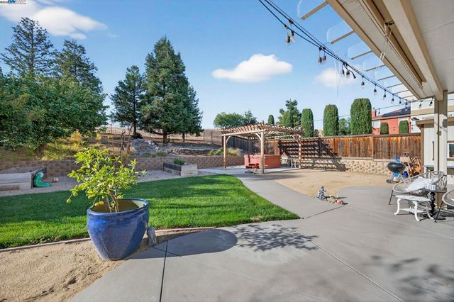 729 Copperfield Ct, Brentwood, CA 94513