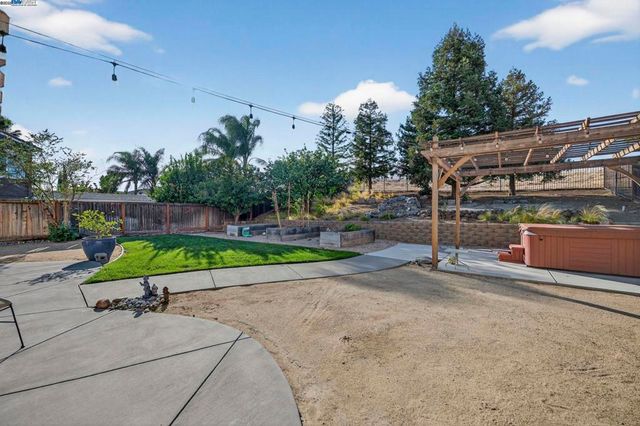 729 Copperfield Ct, Brentwood, CA 94513