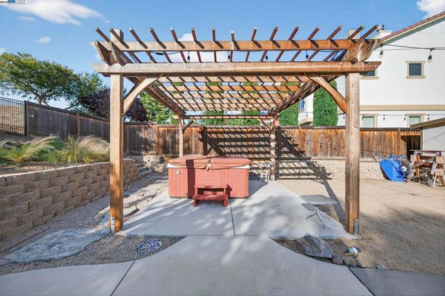 729 Copperfield Ct, Brentwood, CA 94513