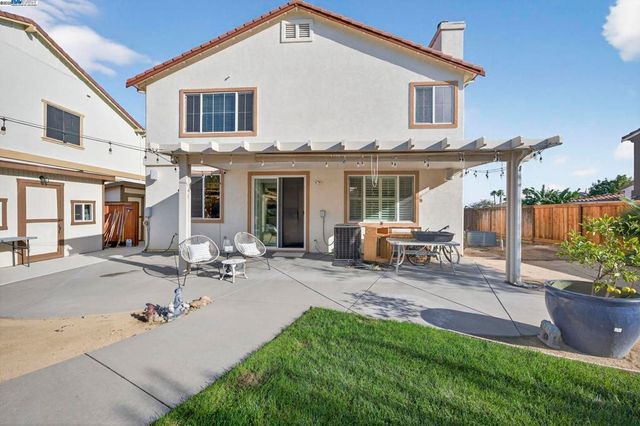 729 Copperfield Ct, Brentwood, CA 94513