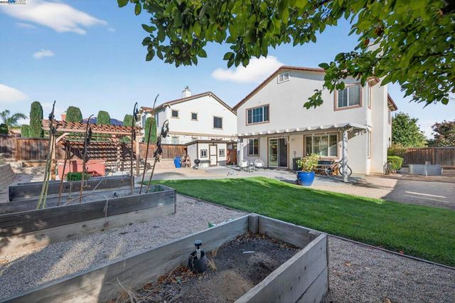 729 Copperfield Ct, Brentwood, CA 94513