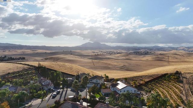 729 Copperfield Ct, Brentwood, CA 94513