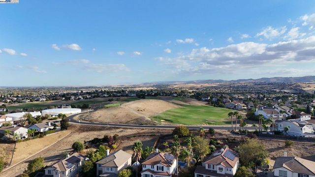 729 Copperfield Ct, Brentwood, CA 94513