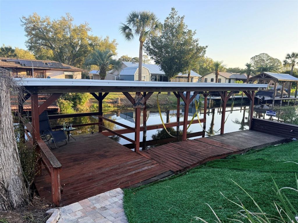 Image 5 of property listing at 12401 BLUE HERON WAY, Leesburg, FL 34788