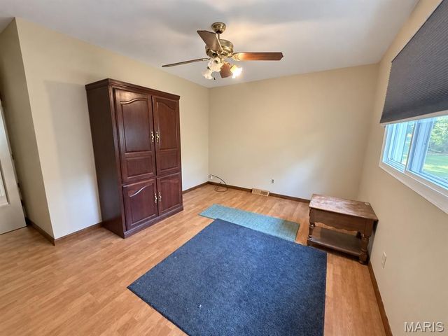 1033 Rutledge Drive, Belleville, IL 62221