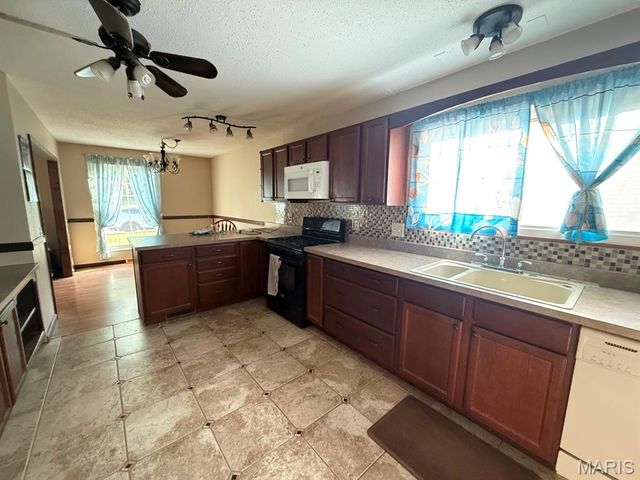 1033 Rutledge Drive, Belleville, IL 62221