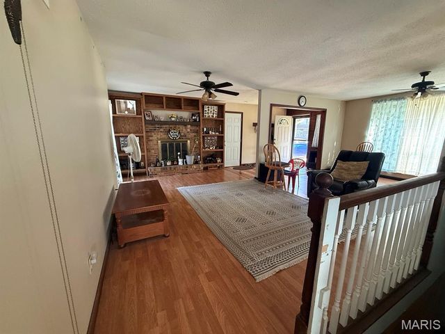 1033 Rutledge Drive, Belleville, IL 62221