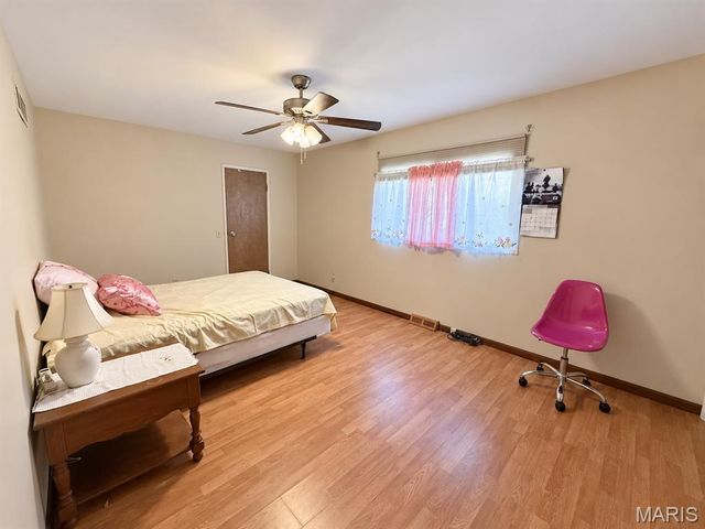 1033 Rutledge Drive, Belleville, IL 62221
