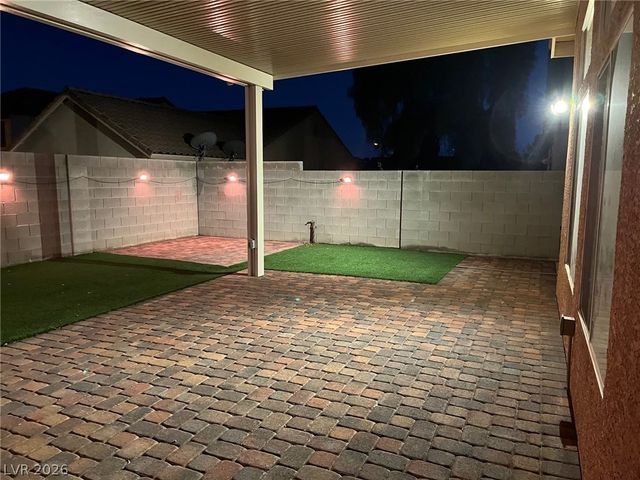 5520 Kings Row Court, Las Vegas, NV 89148