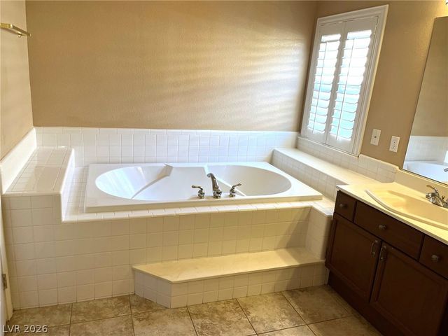 5520 Kings Row Court, Las Vegas, NV 89148