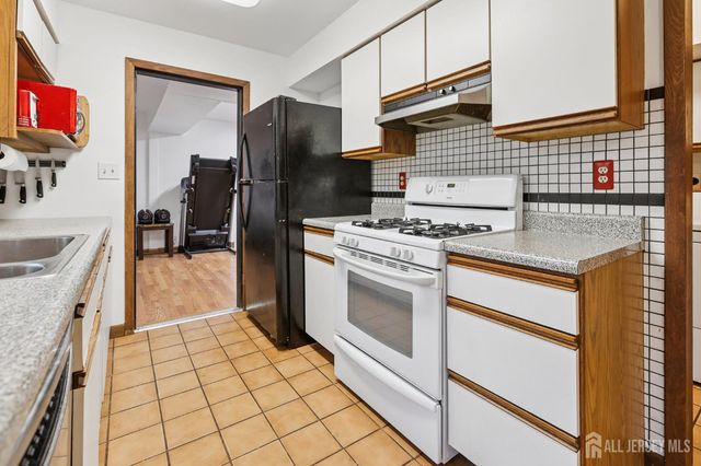 49 Morton Avenue, Monroe, NJ 08831